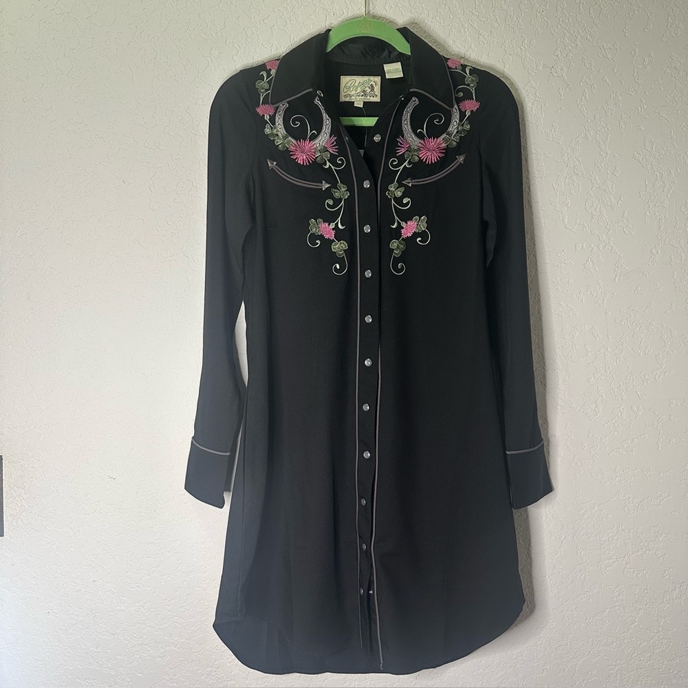 Women’s roper old West Classics western fit shirt dress.